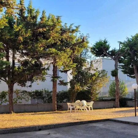 Montone Apartment *