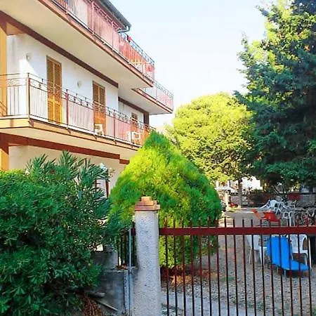 Montone Apartment